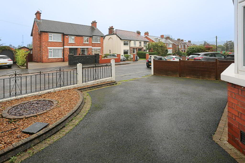 Photo 4 of 16 Graham Gardens, Belfast