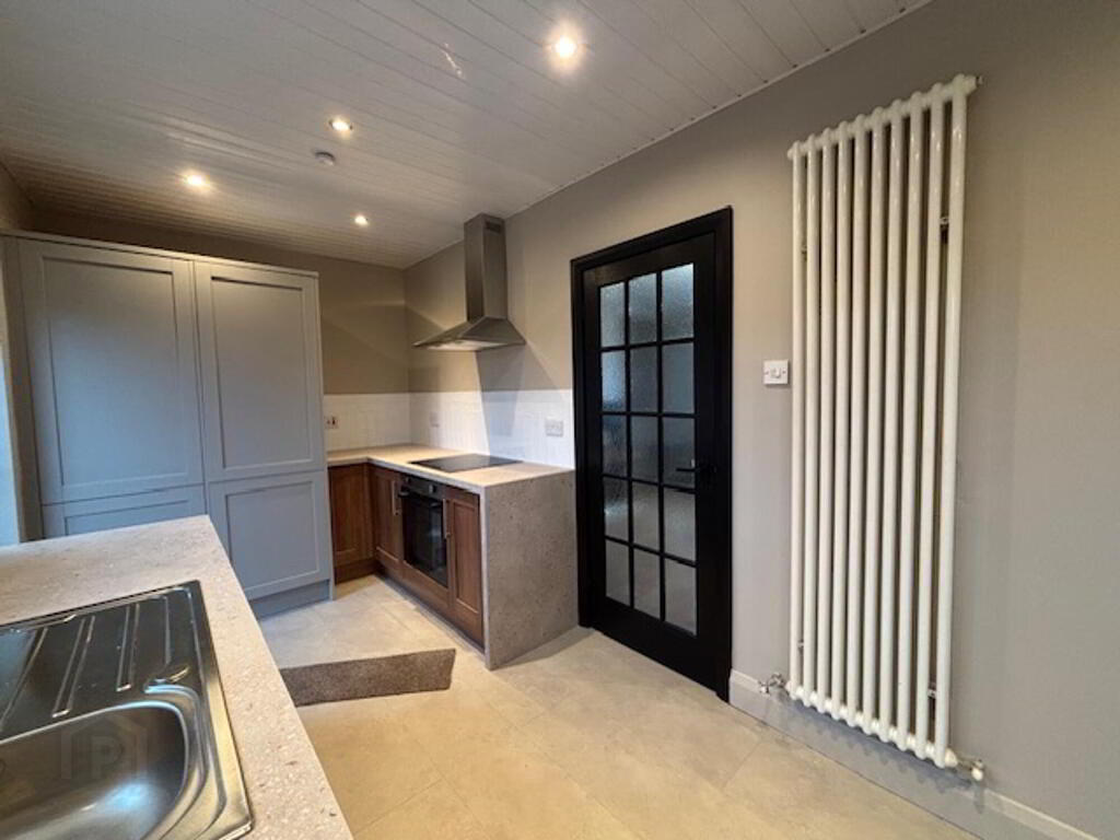 Photo 7 of 9 The Green, Holywood