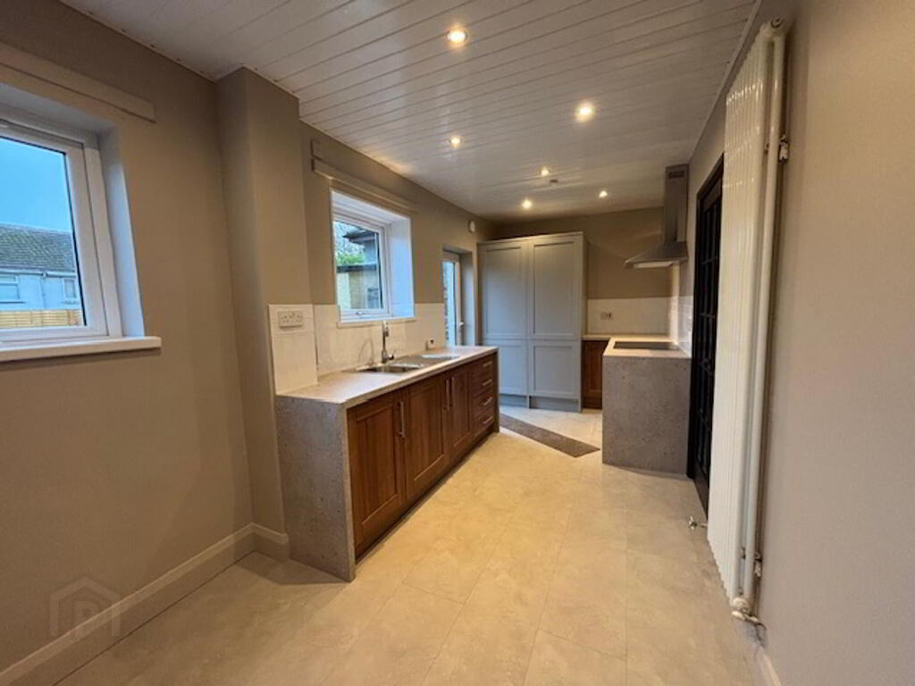 Photo 5 of 9 The Green, Holywood