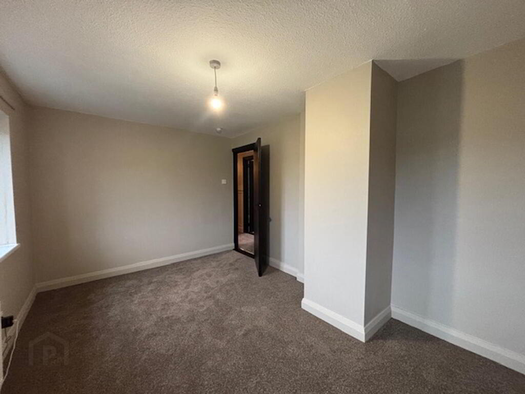 Photo 16 of 9 The Green, Holywood