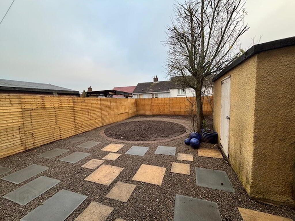 Photo 21 of 9 The Green, Holywood