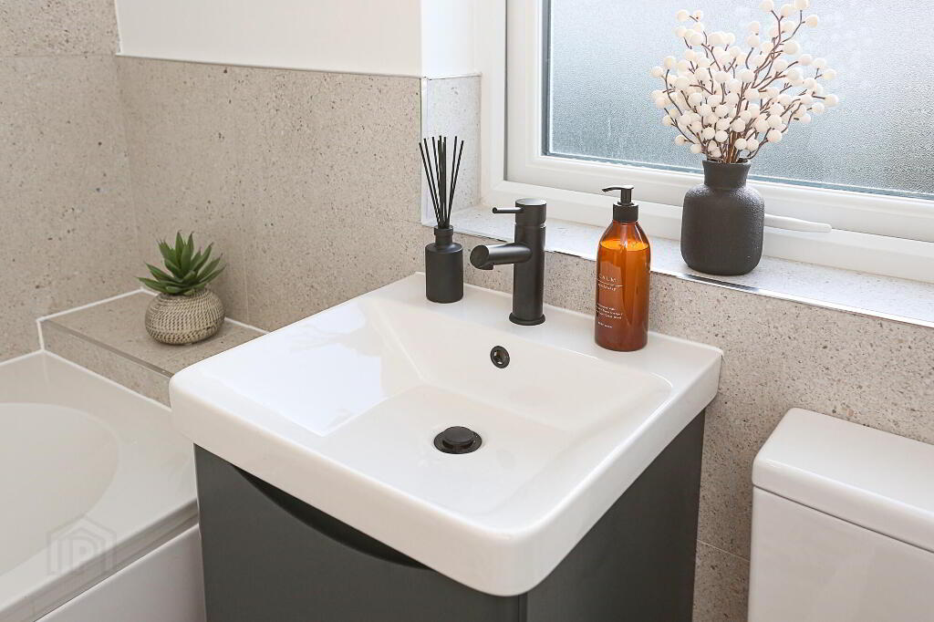 Photo 31 of 67 Dundela Street, Belfast