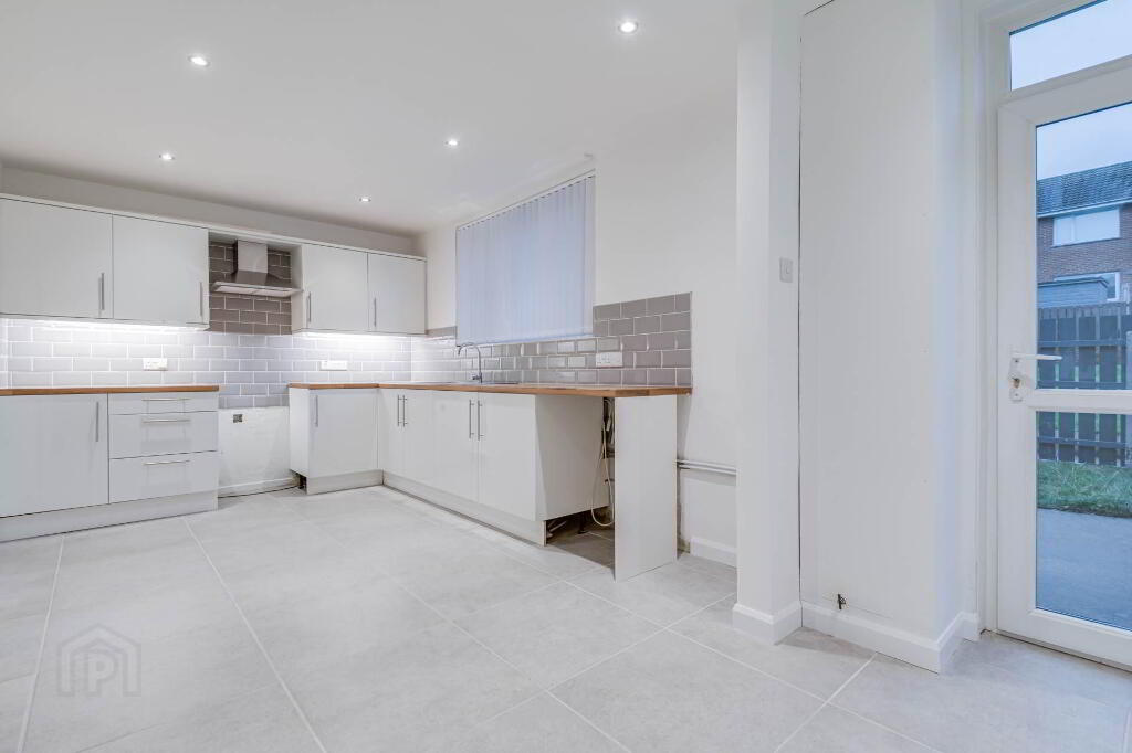 Photo 11 of 23 Ballyvester Grove, Bangor