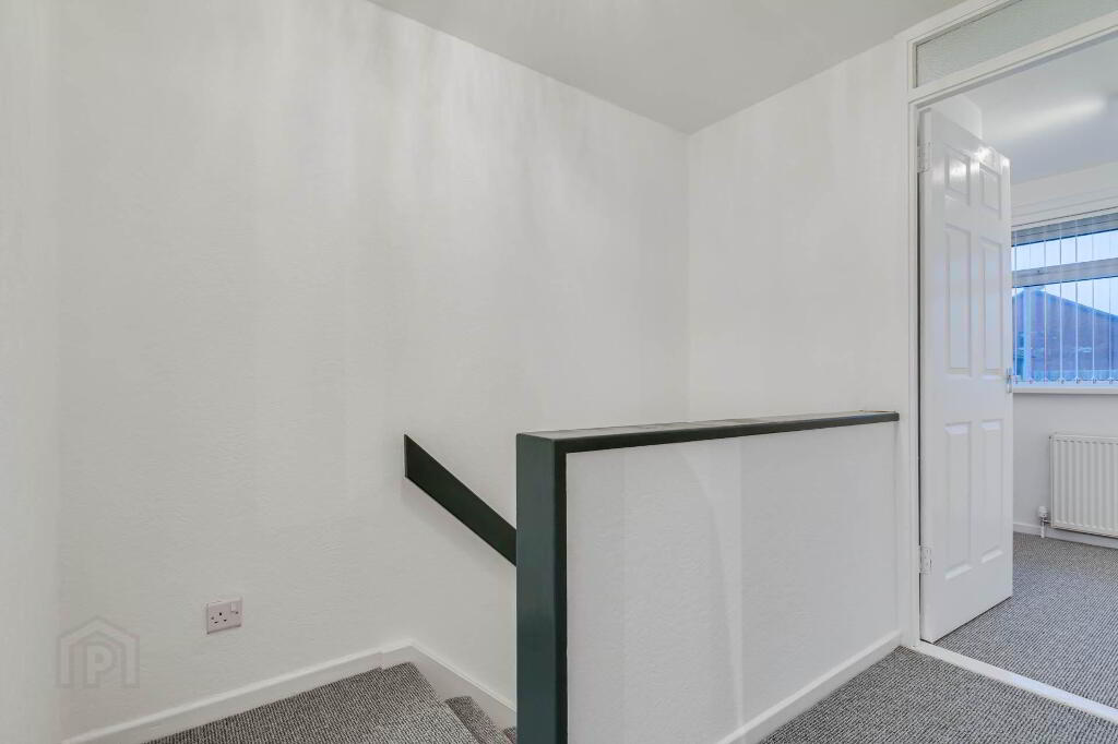 Photo 13 of 23 Ballyvester Grove, Bangor