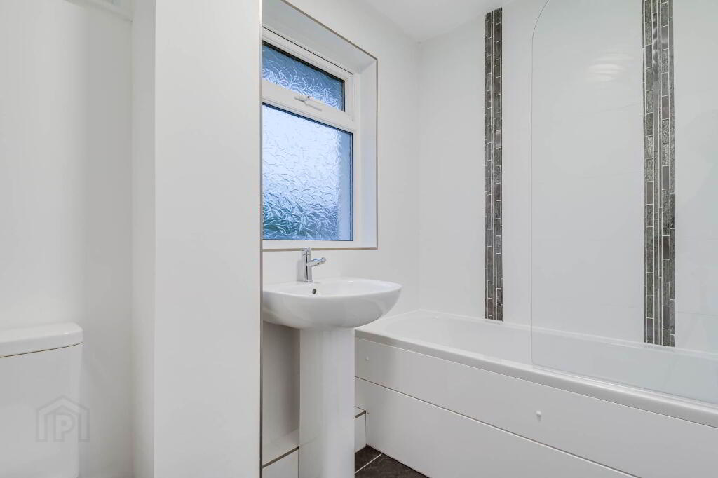 Photo 20 of 23 Ballyvester Grove, Bangor