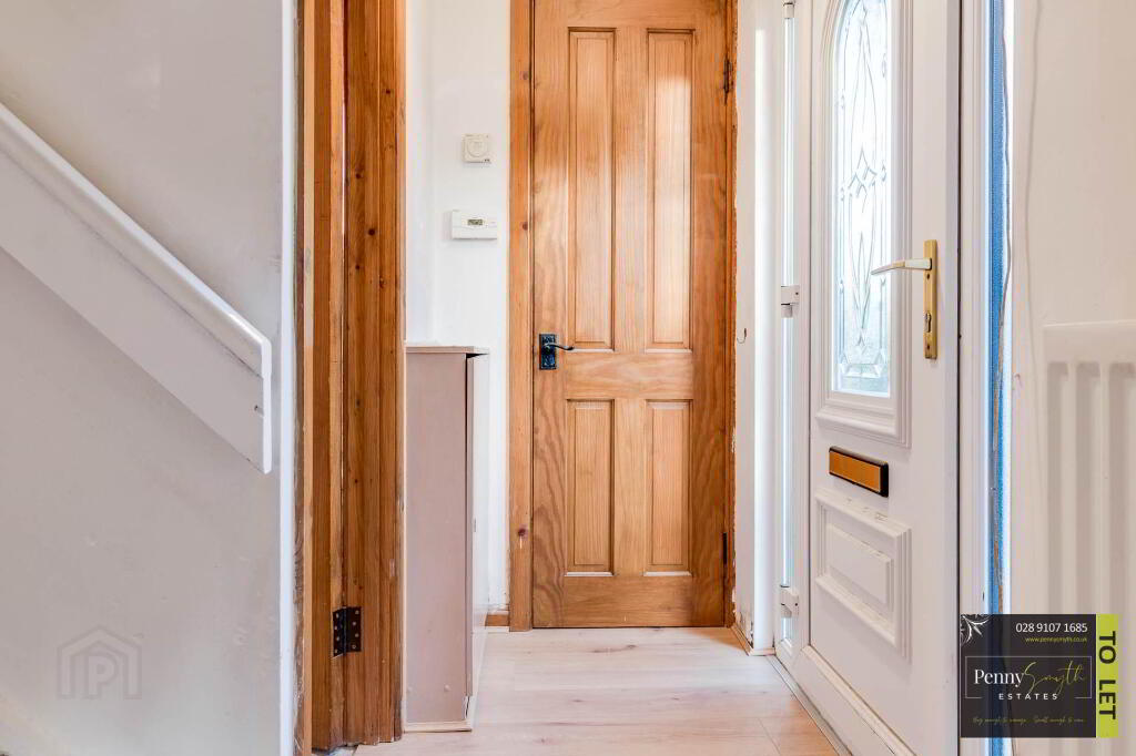 Photo 4 of 39 Meadowvale Crescent, Bangor