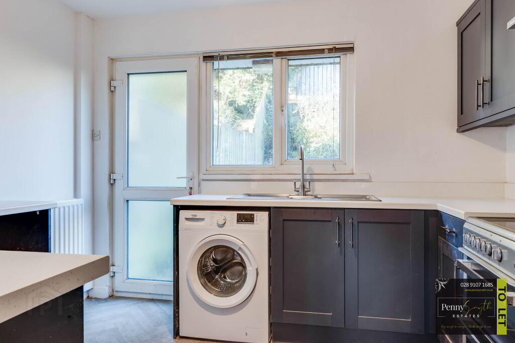 Photo 14 of 39 Meadowvale Crescent, Bangor