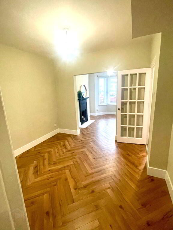 Photo 8 of 17 Belmont Avenue West, Belfast