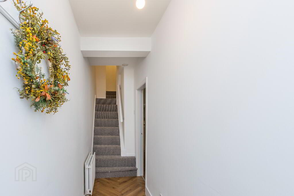 Photo 4 of 17 Belmont Avenue West, Belfast