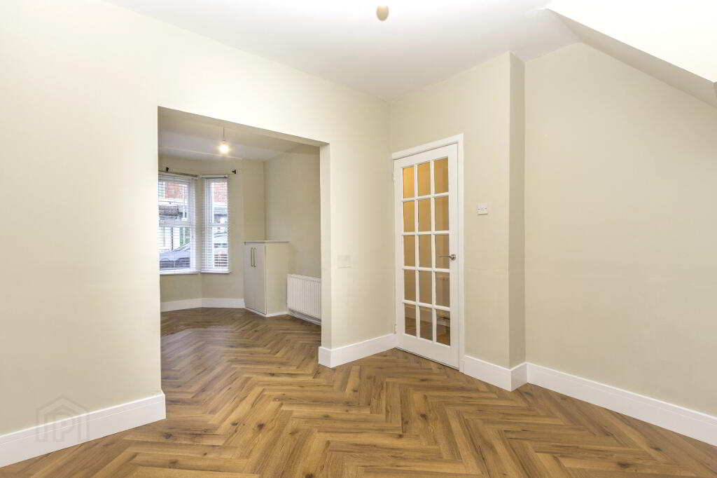 Photo 7 of 17 Belmont Avenue West, Belfast