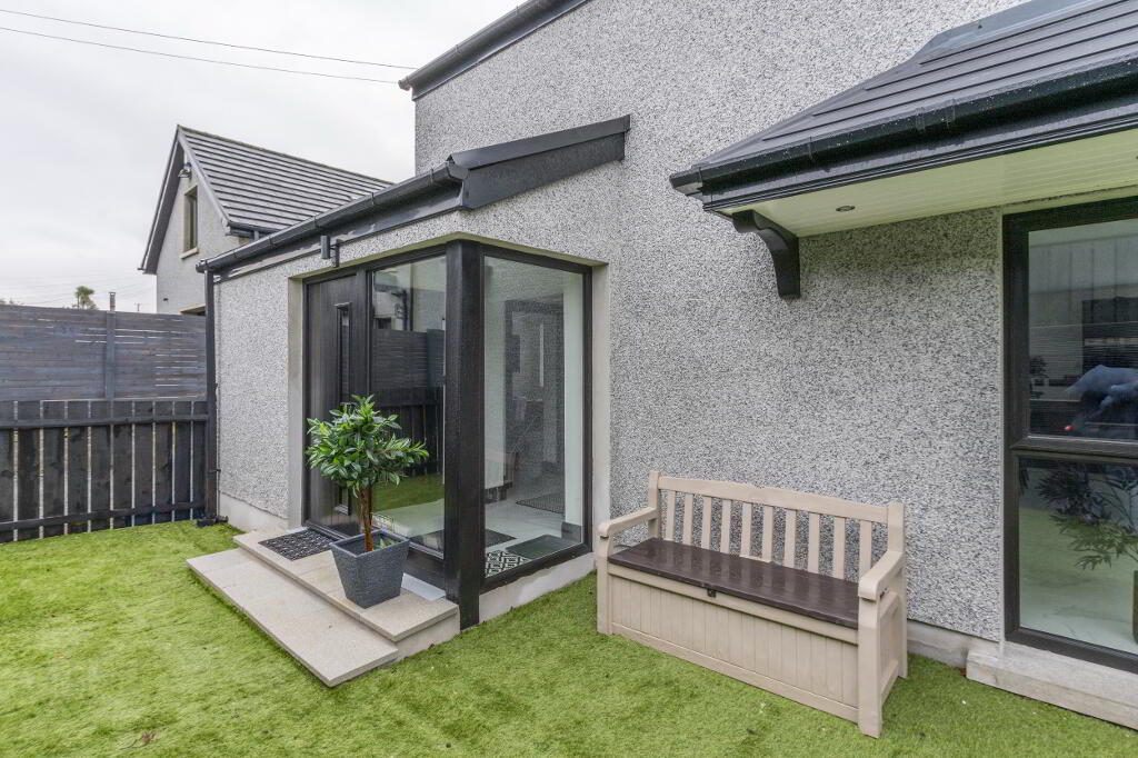 Photo 3 of 232 Ballygowan Road, Belfast