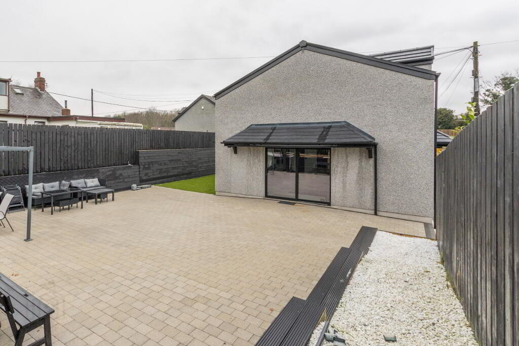Photo 19 of 232 Ballygowan Road, Belfast
