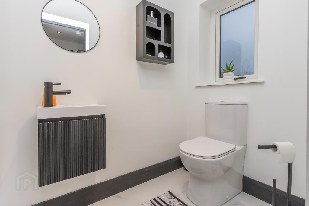 Photo 21 of 232 Ballygowan Road, Belfast