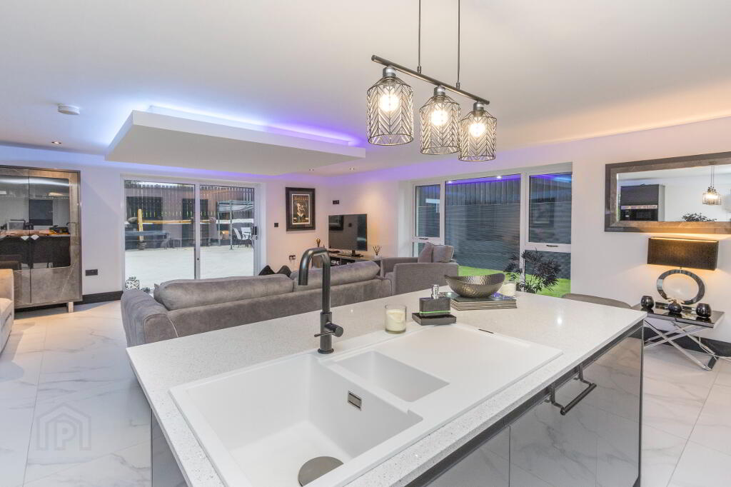 Photo 13 of 232 Ballygowan Road, Belfast