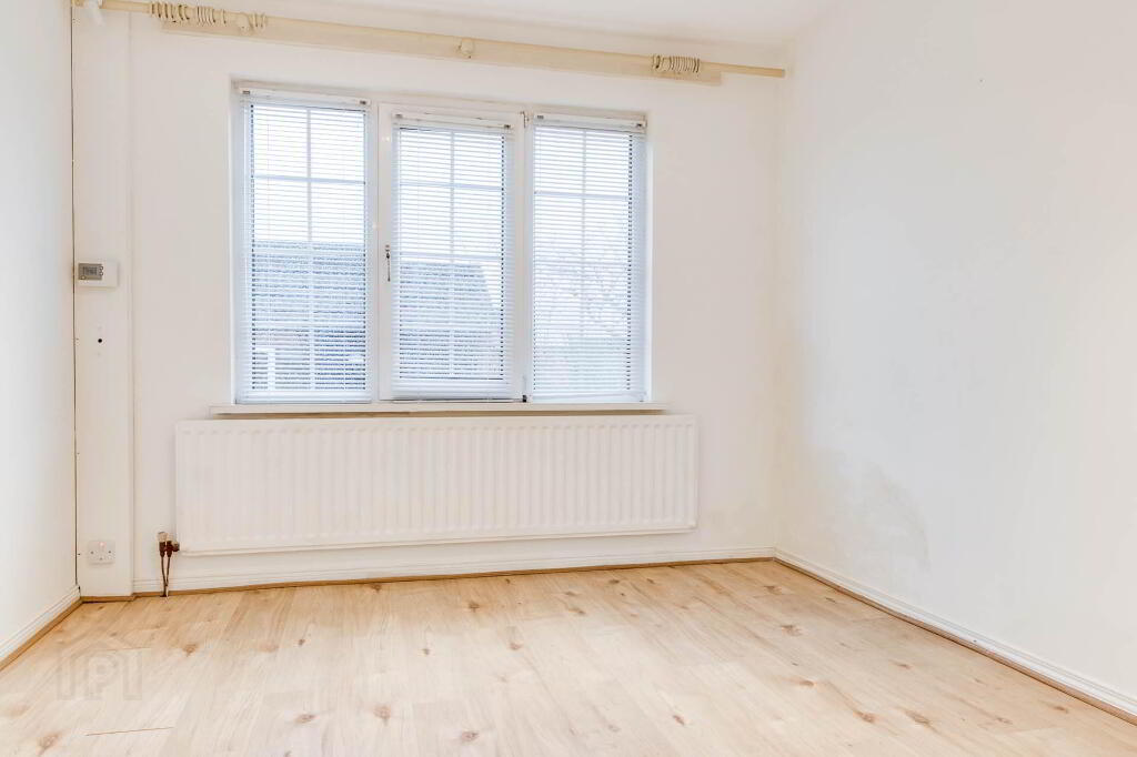 Photo 12 of 70 Ashbury Road, Bangor