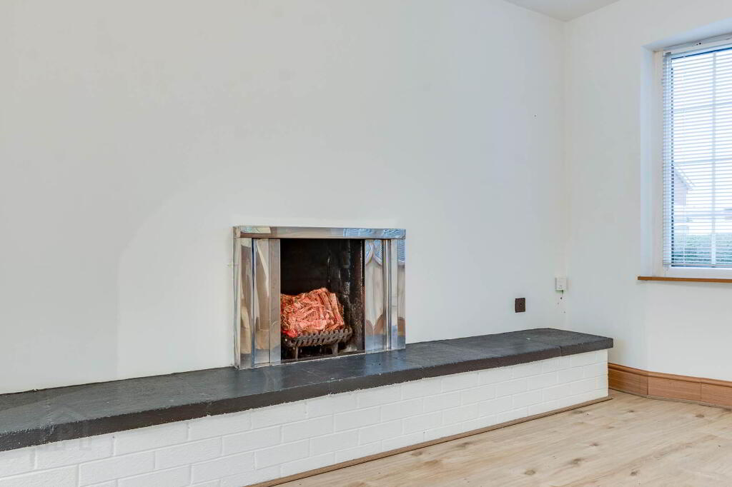 Photo 10 of 70 Ashbury Road, Bangor