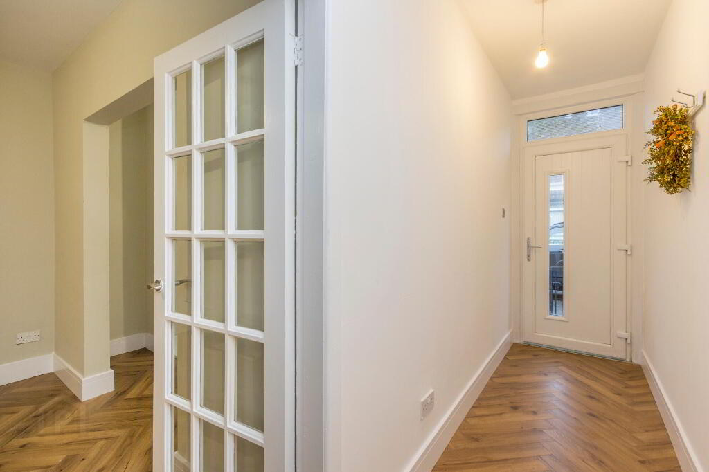 Photo 3 of 17 Belmont Avenue West, Belfast