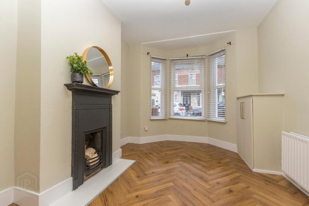 Photo 5 of 17 Belmont Avenue West, Belfast