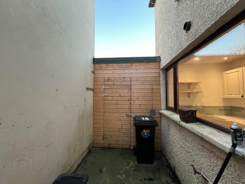 Photo 13 of 16 Isoline Street, Belfast