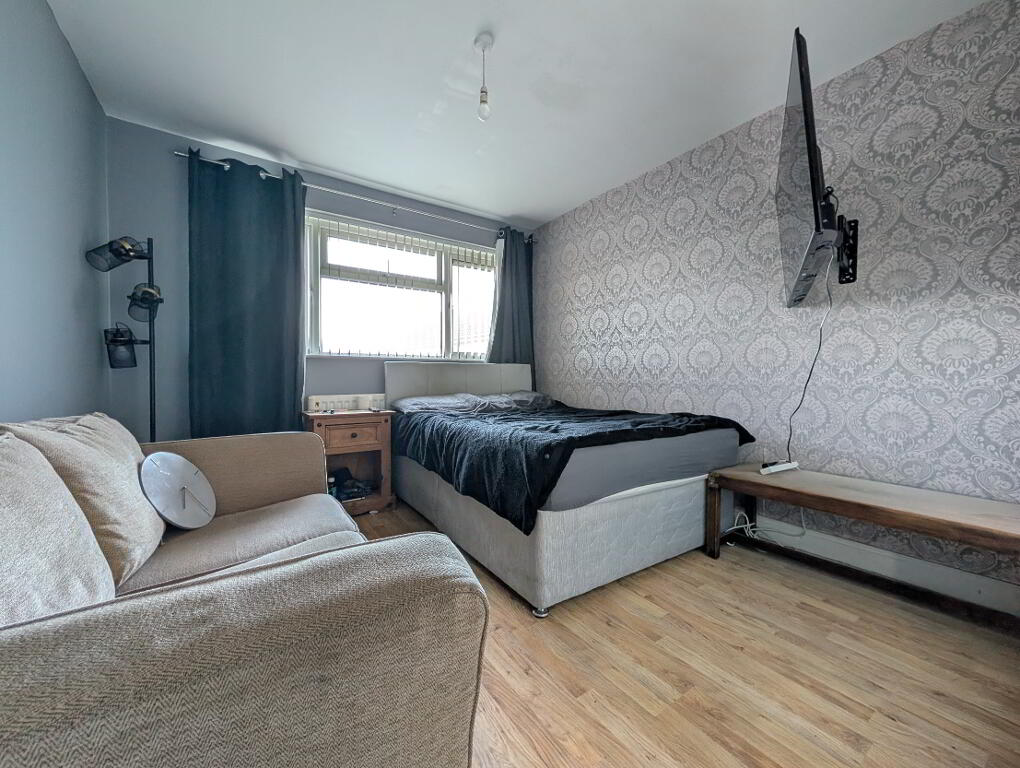 Photo 5 of Unit A, 23 Burrendale Park Road, Newcastle