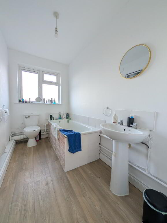 Photo 7 of Unit A, 23 Burrendale Park Road, Newcastle