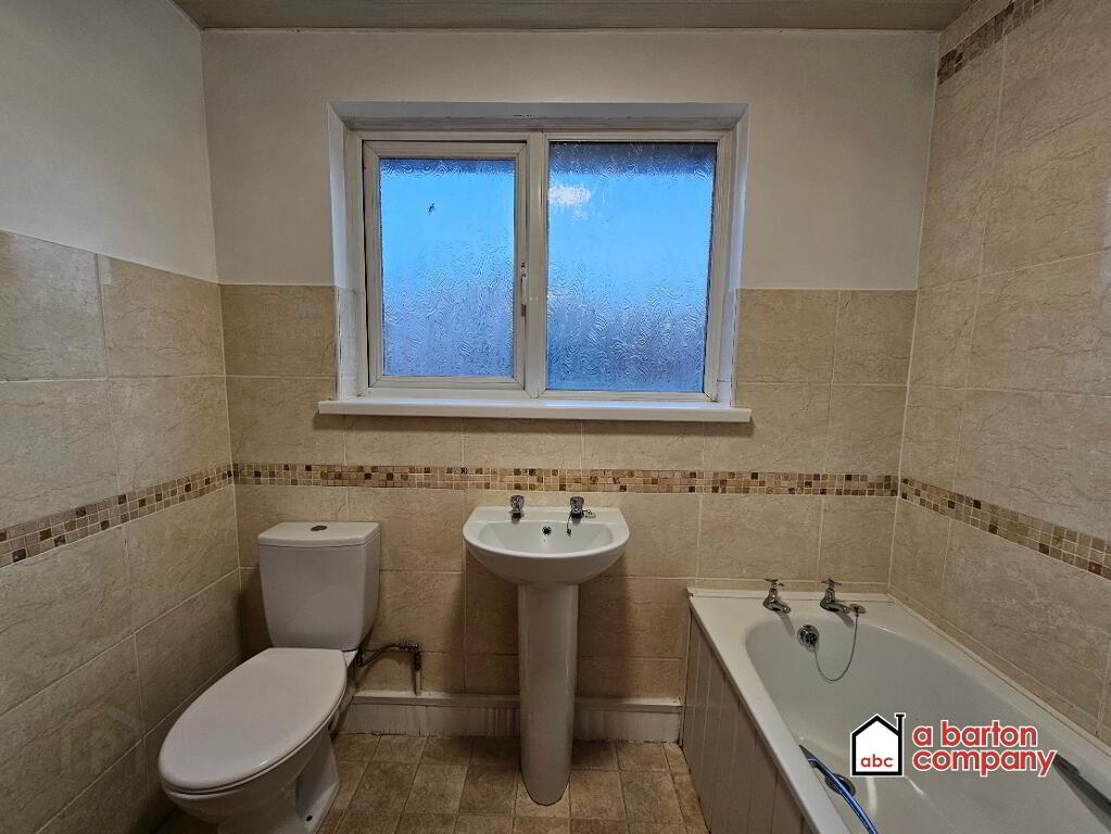 Photo 11 of 2 Richmond Gardens, Carnmoney, Newtownabbey