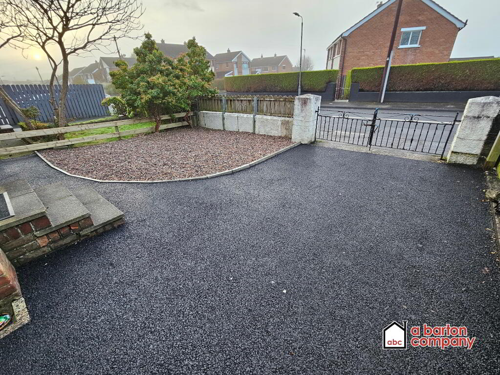 Photo 16 of 2 Richmond Gardens, Carnmoney, Newtownabbey