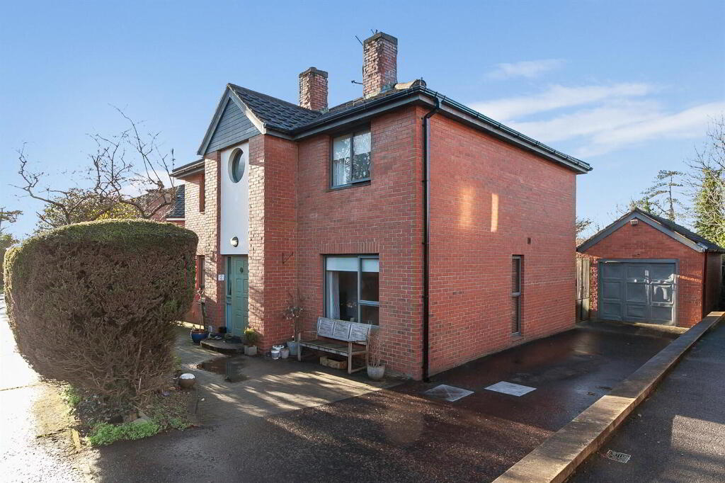 2 Beechlawn Avenue, Dunmurry, Belfast, BT17 9NL