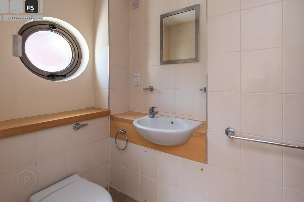 75 Stranmillis Wharf-Ensuite 4144