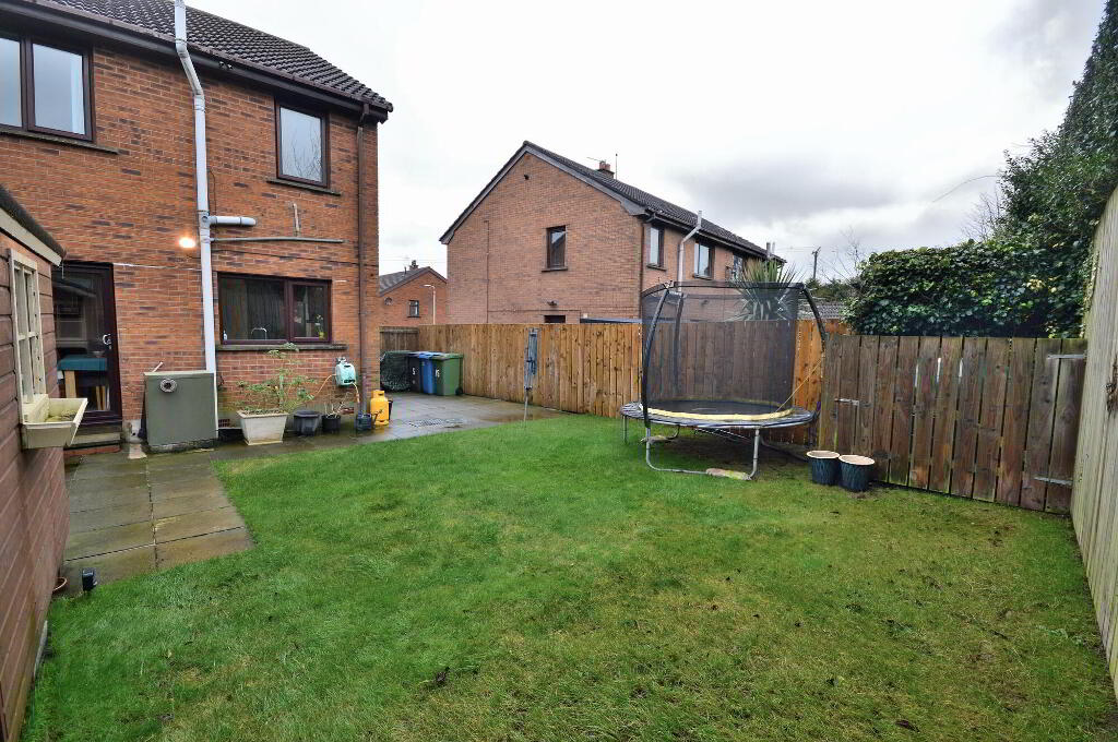 Photo 17 of 15 Glen Annesley Gardens, Bangor