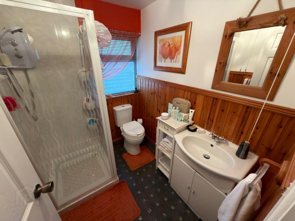 Photo 18 of 14 Henderson Park, Waterside, L'Derry