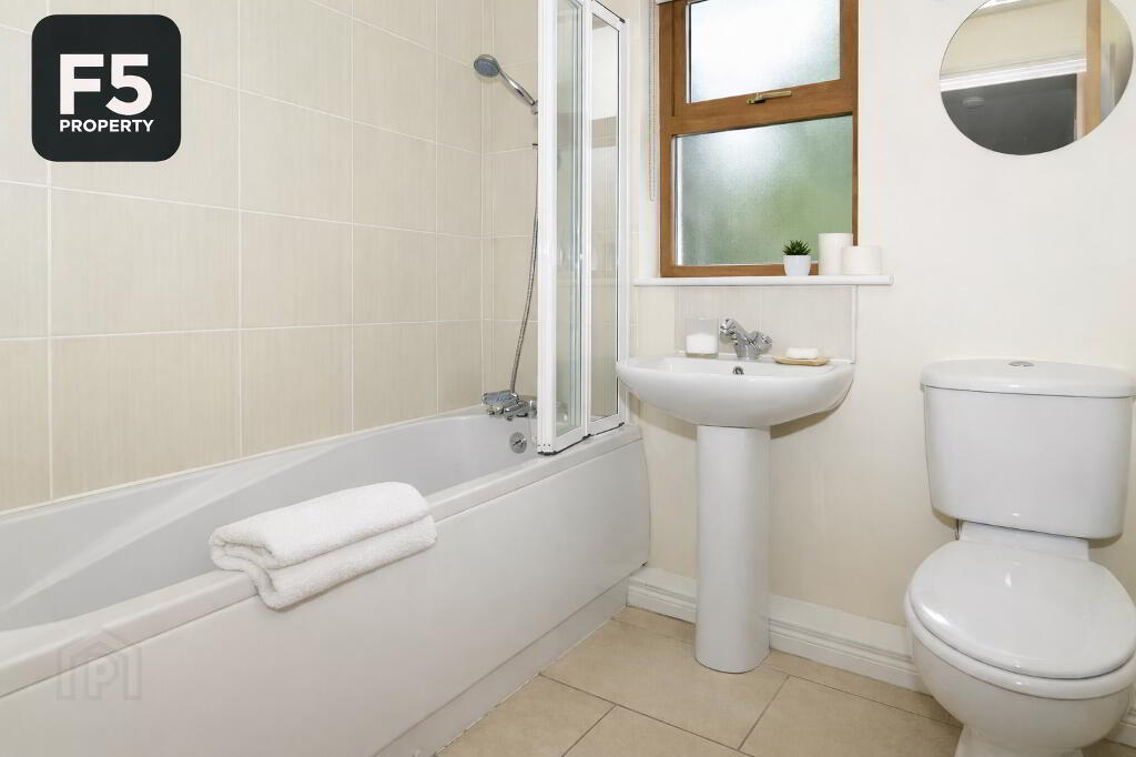 Photo 10 of 20 Redwood Grove, Dunmurry, Belfast