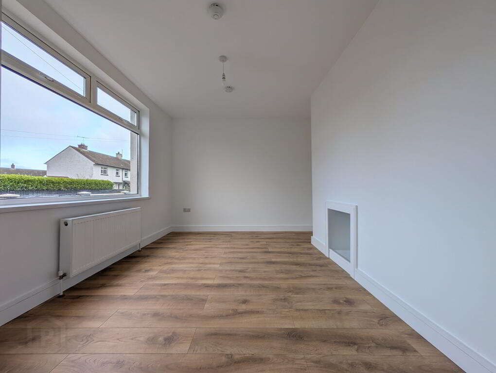 Photo 5 of 15 Bernagh Green, Newcastle