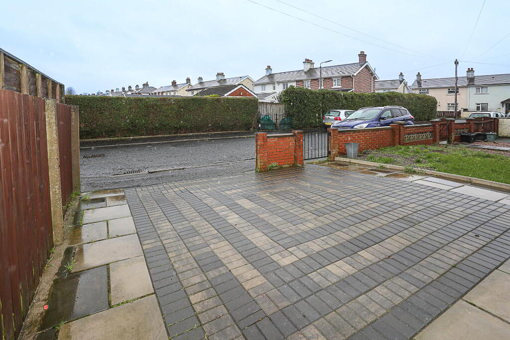 Photo 2 of 54 Rosebery Gardens, Belfast