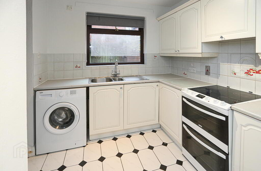 Photo 18 of 54 Rosebery Gardens, Belfast