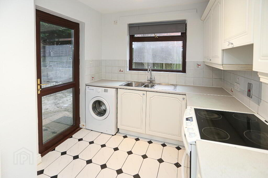 Photo 19 of 54 Rosebery Gardens, Belfast