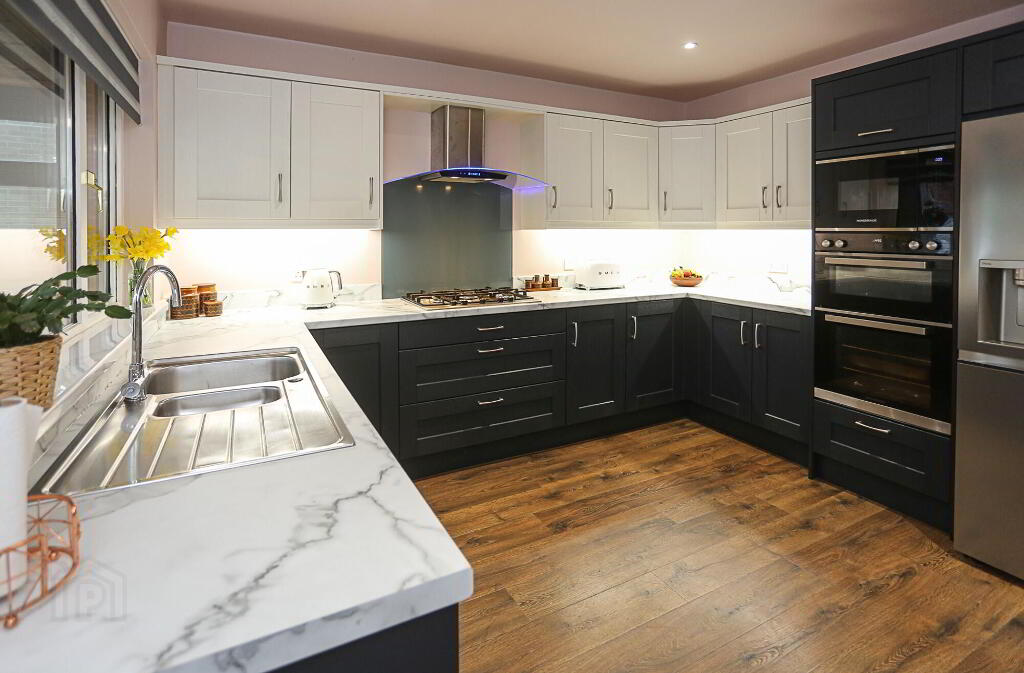 Photo 15 of 14 Hillcrest Avenue, Newtownards