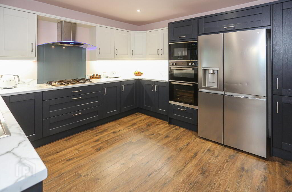 Photo 16 of 14 Hillcrest Avenue, Newtownards