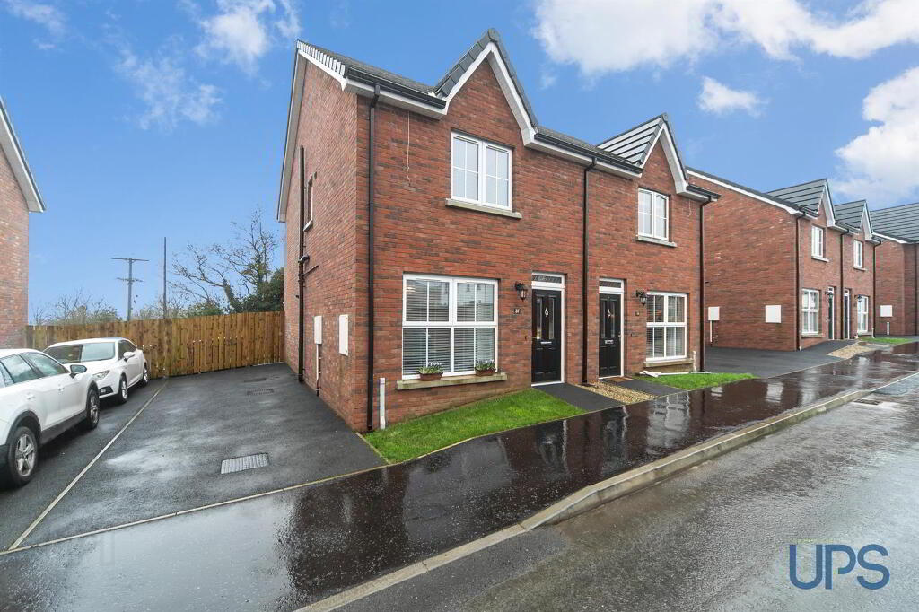 37 Sir Richard Wallace Gardens, Lisburn, BT28 3FL