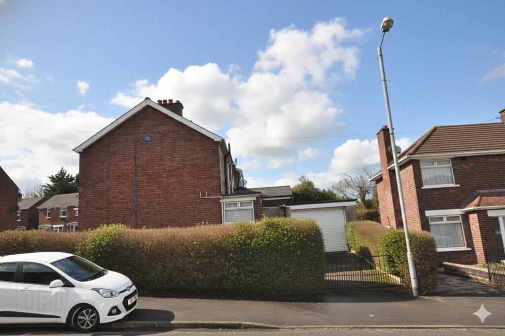 Photo 3 of 64 Dunraven Parade, Belfast