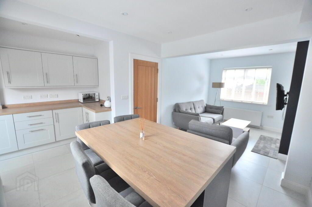 Photo 6 of 64 Dunraven Parade, Belfast