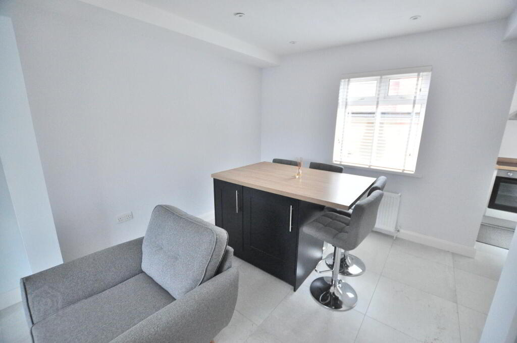 Photo 7 of 64 Dunraven Parade, Belfast