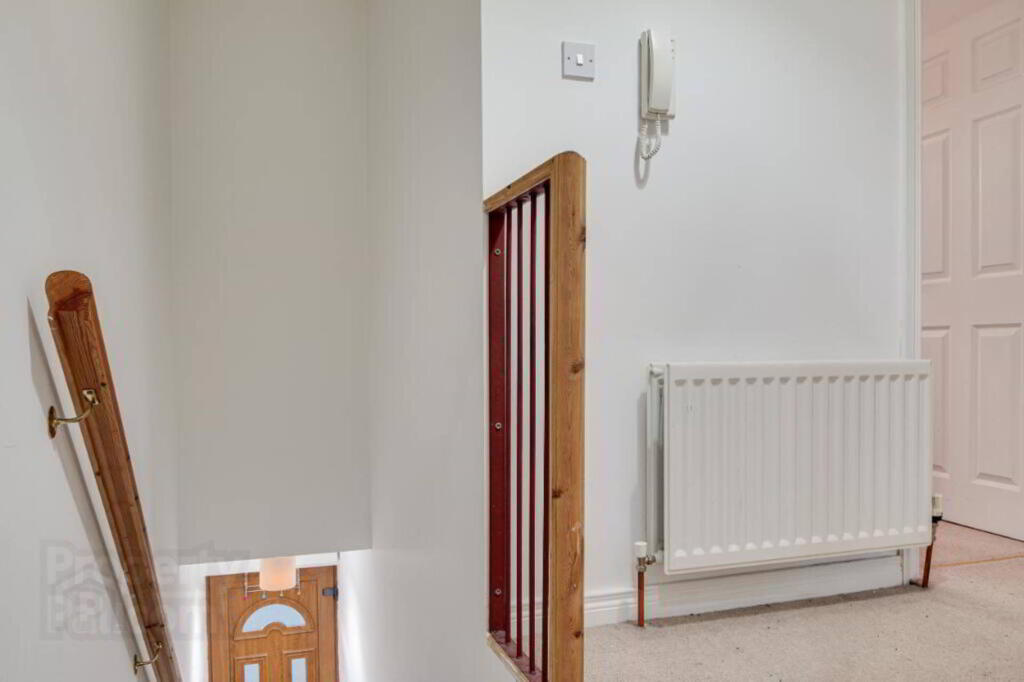 Photo 4 of 7 Silverstream Court, Bangor