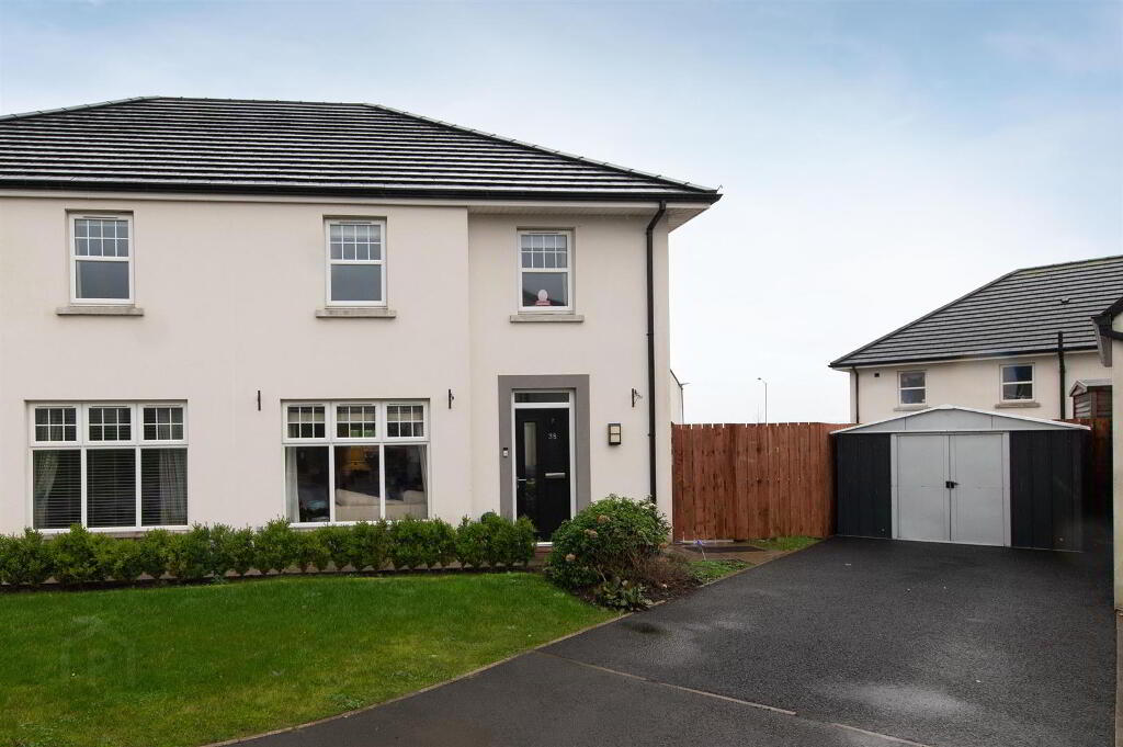38 Ashbourne Manor, Carrickfergus, BT38 8PB