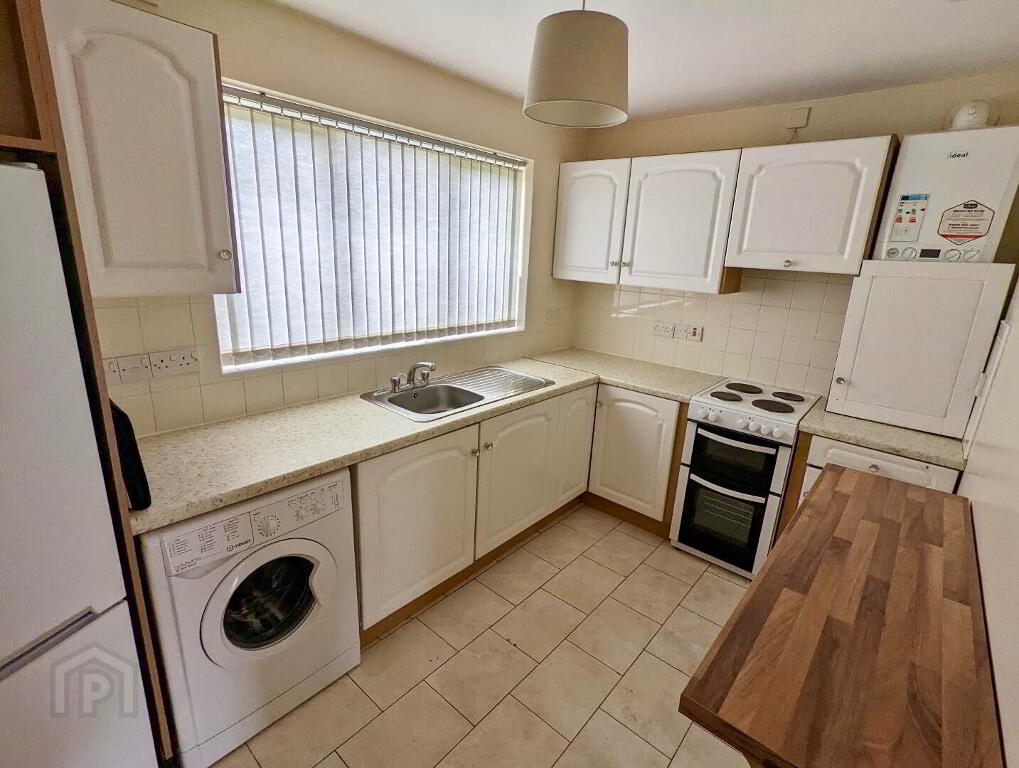 Photo 3 of 83 Rossdale, Kilfennan, L'Derry