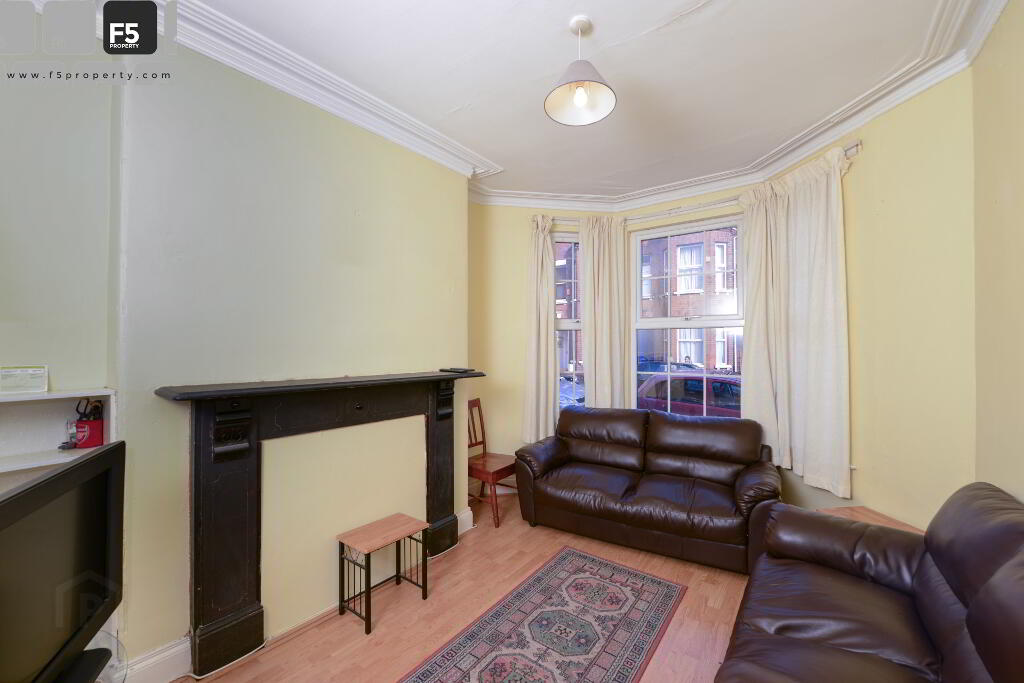 Photo 2 of 21 Sandymount Street, Stranmillis, Belfast