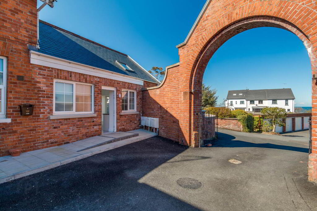 Photo 3 of The Gate House, 118c Princetown Road, Bangor