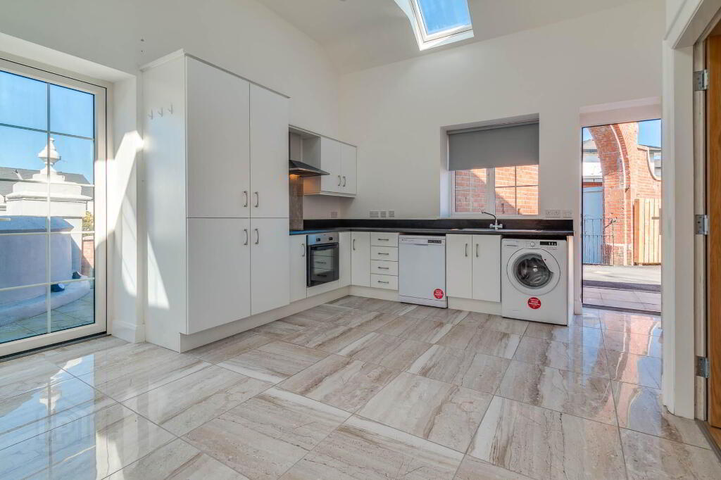 Photo 6 of The Gate House, 118c Princetown Road, Bangor