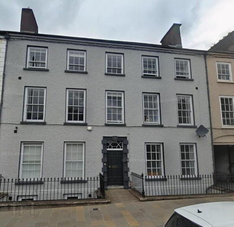 Photograph 1, 18 Northland Row