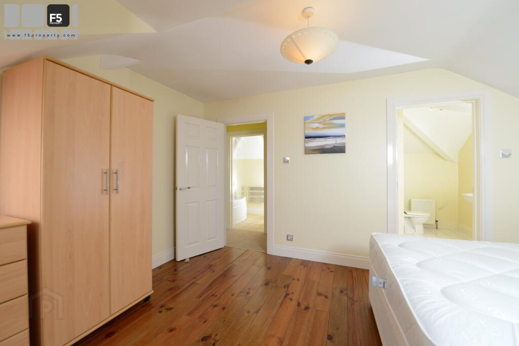 Bedroom 1 - master
